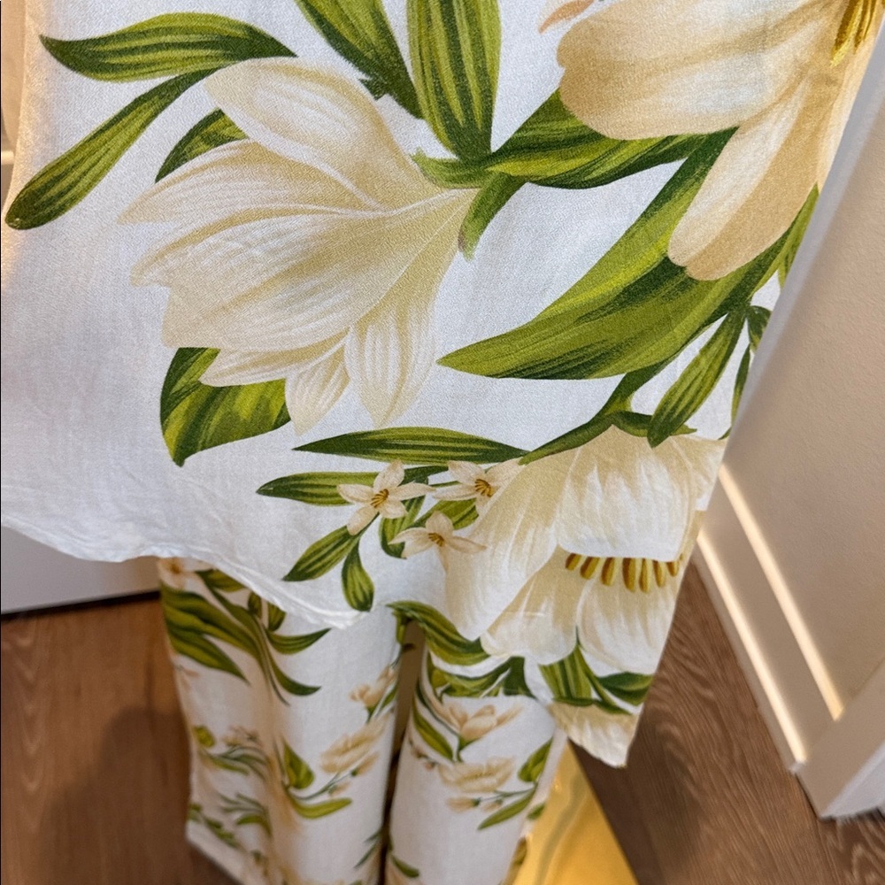 FARM Rio Floral Asymmetrical Jumpsuit Size M - Picture 6 of 10